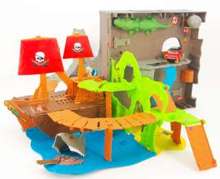  Mattel Matchbox 360 Pop Up Pirate Island Toys & Games
