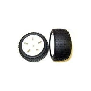  Redcat Racing 83705W White Wheels And Knobby Tread Pattern 