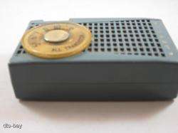 EARLY RARE EMERSON 999 CHAMPION TRANSISTOR RADIO  