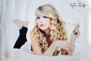 TAYLOR SWIFT PLAYING WITH HER HAIR ASIAN POSTER  