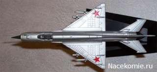 Mikoyan Mig 21 Soviet Airplane model Die Cast & 4 Magazine DeAgostini 