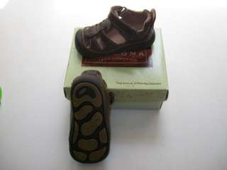 NEW IN BOX BOYS ARIZONA BROWN SHOES SIZE 3 M  