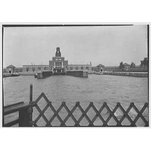  Photo Ellis Island ferry house, Ellis Island, New York 