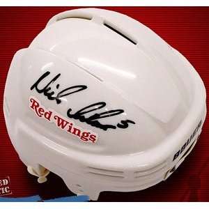  Nicklas Lidstrom Memorabilia Signed Hockey Mini Helmet 
