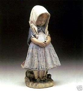 LLADRO 4951 Little Girl w/ Scarf in GRES ***PERFECT ***  