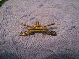 US Army Armored Crossed Sabre Lapel Pin  