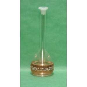 Volumetric Flask Glass 250mL  Industrial & Scientific