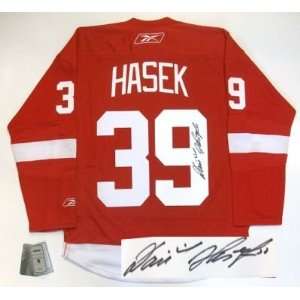  Dominik Hasek Autographed Uniform   08 Cup Sports 
