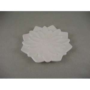  Ceramic bisque unpainted 04 679 flower dish 5 x 5 x 5/8 