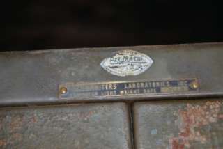 Vintage Underwriters laboratories ( Art Metal Safe)  