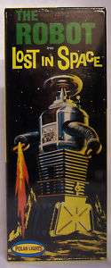 LOST IN SPACE B9 ROBOT MODEL KIT POLAR LIGHTS 1997  