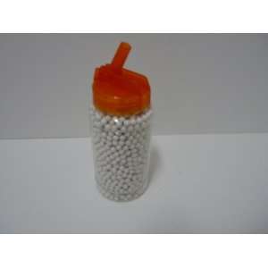  White Beebee Pelets in a Container with Easy to Dispense 