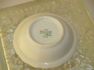 This is a wonderful vintage Syracuse China bowl. This bowl is in good 