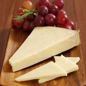 Cheddar Cheese from Ditcheat Hill   8 oz (cut portion)  
