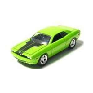  2006 Dodge Challenger Concept 1/64 Green Toys & Games