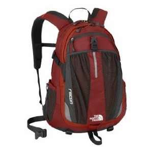   DAYPACK     MOLTEN RED/CARDINAL RED 