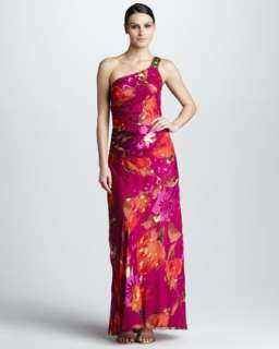Top Refinements for Sleeveless Chiffon Gown