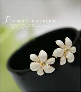Korean Fashion Exquisite Cute Nice White Flower valentines Earring 