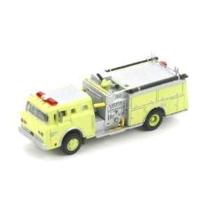  N RTR Ford C Fire Truck, Safety Green ATH10278 Toys 
