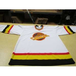  Vancouver Canucks CCM Jersey Throwback Size Adult Large 