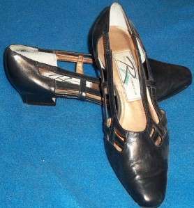 Ros Hommerson Navy Blue Kitten heel shoes Fine Leather  6 1/2 M/B FREE 
