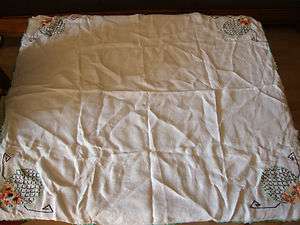 Z26 VTG Embroidered hand Stitching Small Table Cloth 36x36  