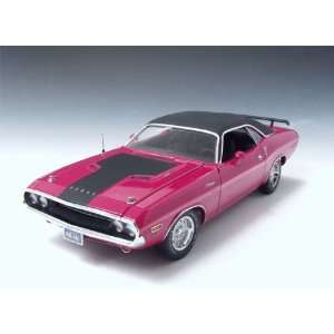  1970 Challenger R/T Panther Pink in 124 Scale by Highway 