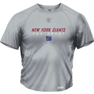 Reebok New York Giants Equipment Short Sleeve Speedwick Small  