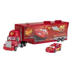 Disney Pixar Cars   V5132   Mack Truck Spielset (mit Lightning McQueen 