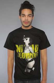 Two In The Shirt) The Mind Blowing Tee in Black Yellow 