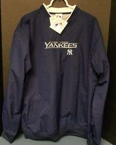Mans or Womens Blue New York Yankees Pullover Large NWT  