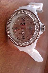 montre ice watch blanche strass brillant collection 2012  gravure au 