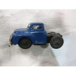  1960s Dull Blue Antique Pick up Truck Without Bed 