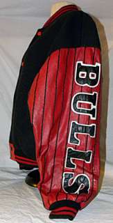 vintage CHICAGO BULLS JACKET size Small no brand found letter style 