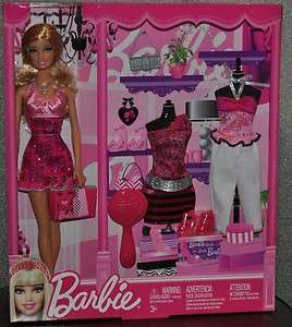   Barbie 2010 Pink Dress Giftset Blonde Doll Accessories Girl Toy NEW