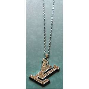  Louis Vuitton Filled with Diamonds Necklace Faux Office 