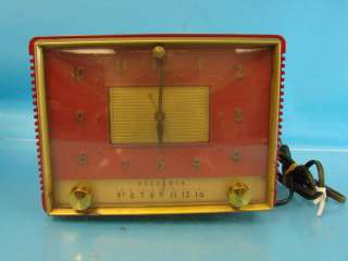 VTG Deco Red Sylvania 1950s Clock Radio Mantle Space Age Model 542RE 