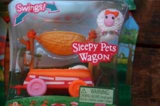   Silly Pet Parade Motorized Train and 4 wagons exclusive pet *  